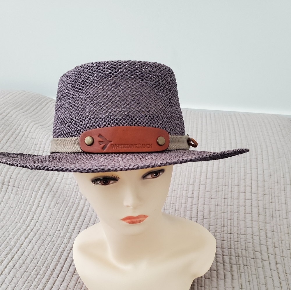 Womens Links Edition straw hat.